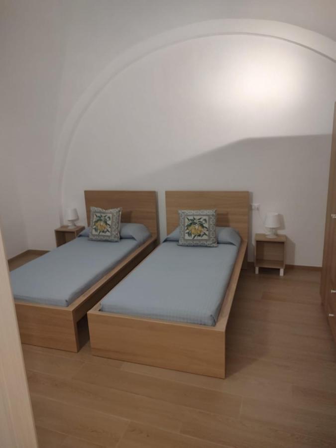 La Casa Sull Arco Bed & Breakfast ลูเชรา ภายนอก รูปภาพ