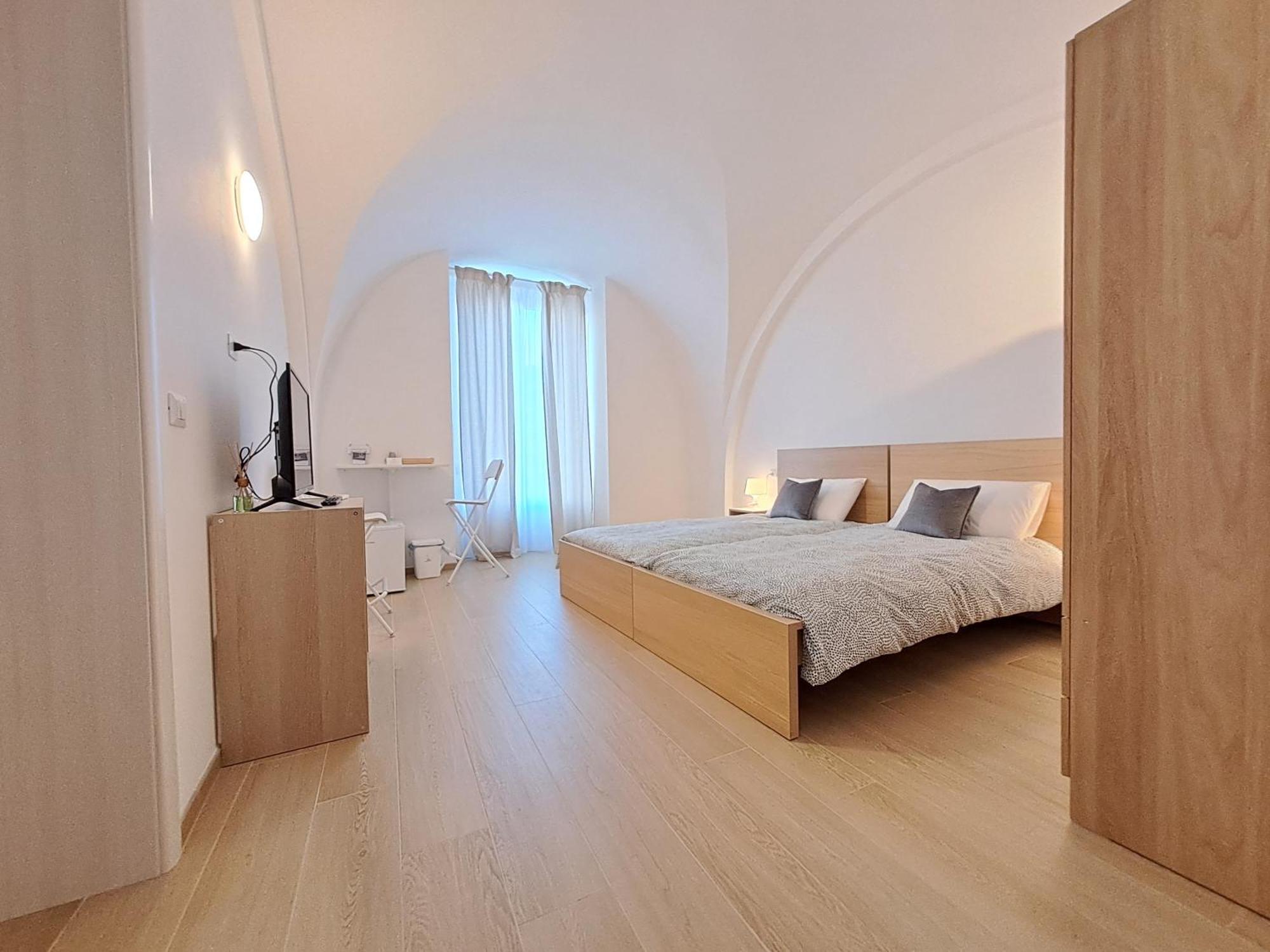 La Casa Sull Arco Bed & Breakfast ลูเชรา ภายนอก รูปภาพ