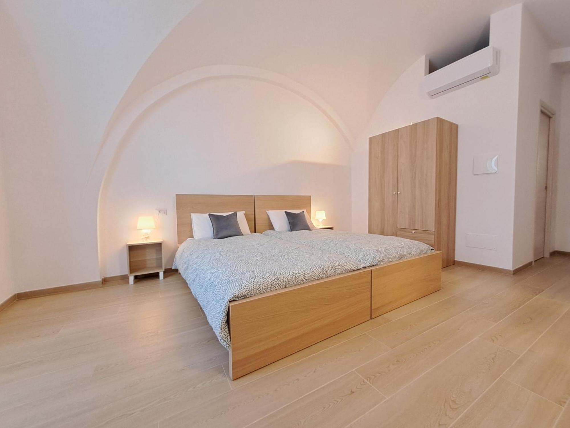 La Casa Sull Arco Bed & Breakfast ลูเชรา ภายนอก รูปภาพ